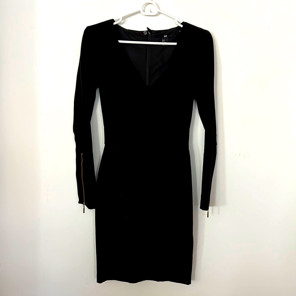 Black long-sleeve dress from H&M (2)